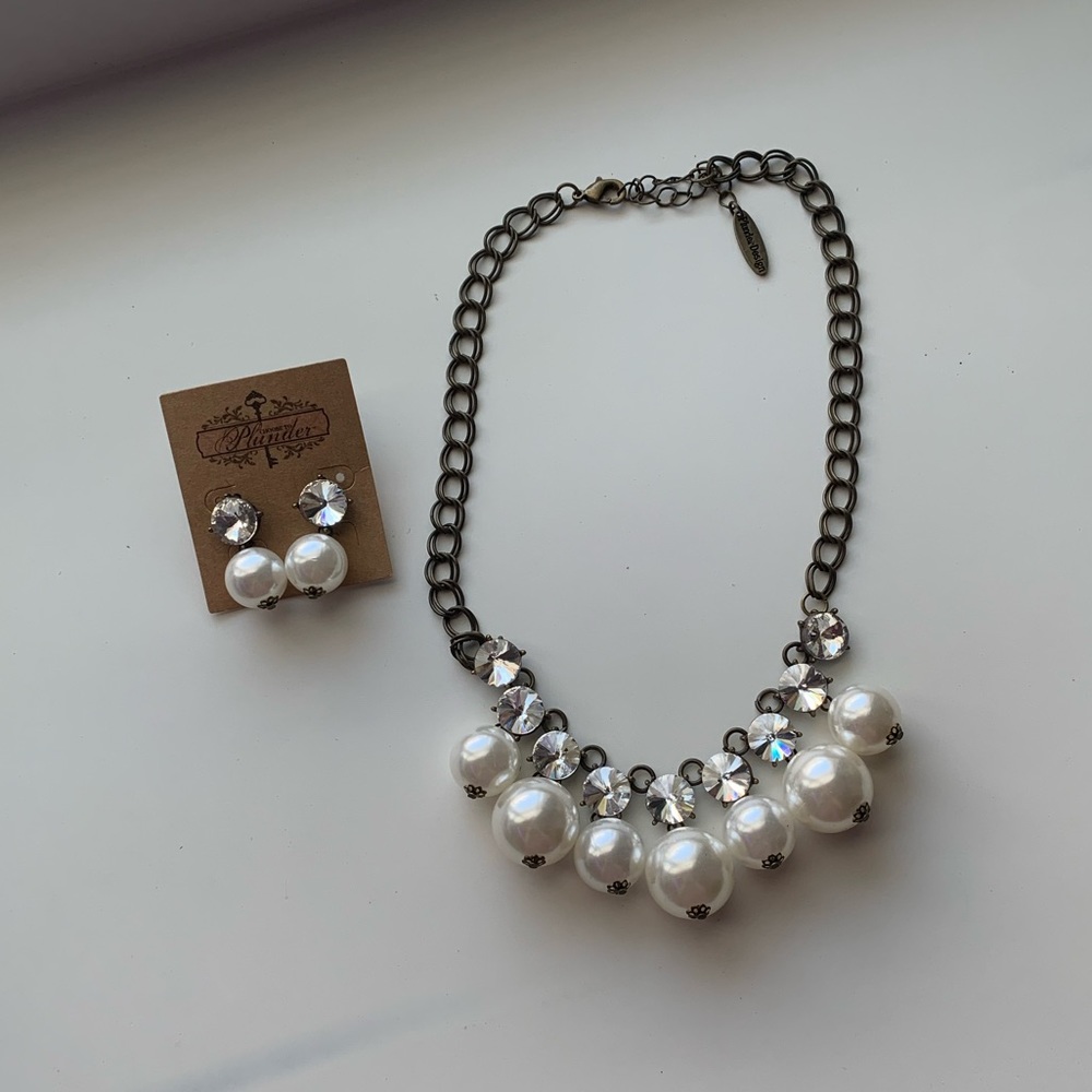 Rare Plunder Necklace and Earrings Set